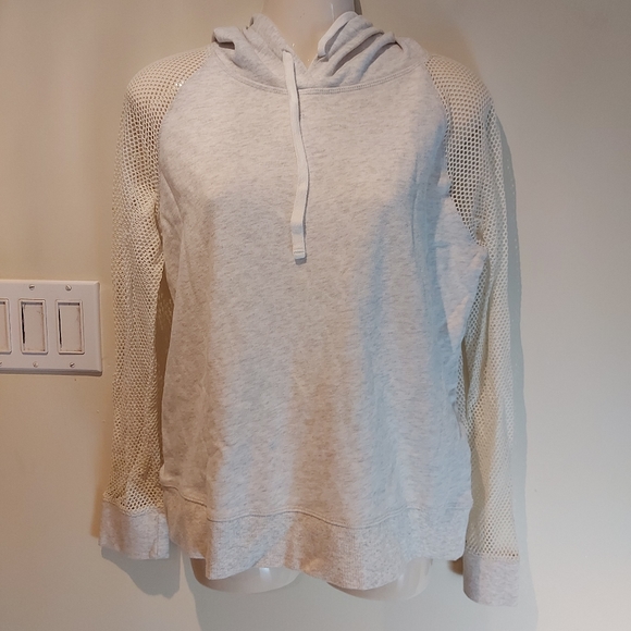 Sale $10❣️Ladies Victoria Secret long-sleeve hoodie size M (#186) - Picture 1 of 9